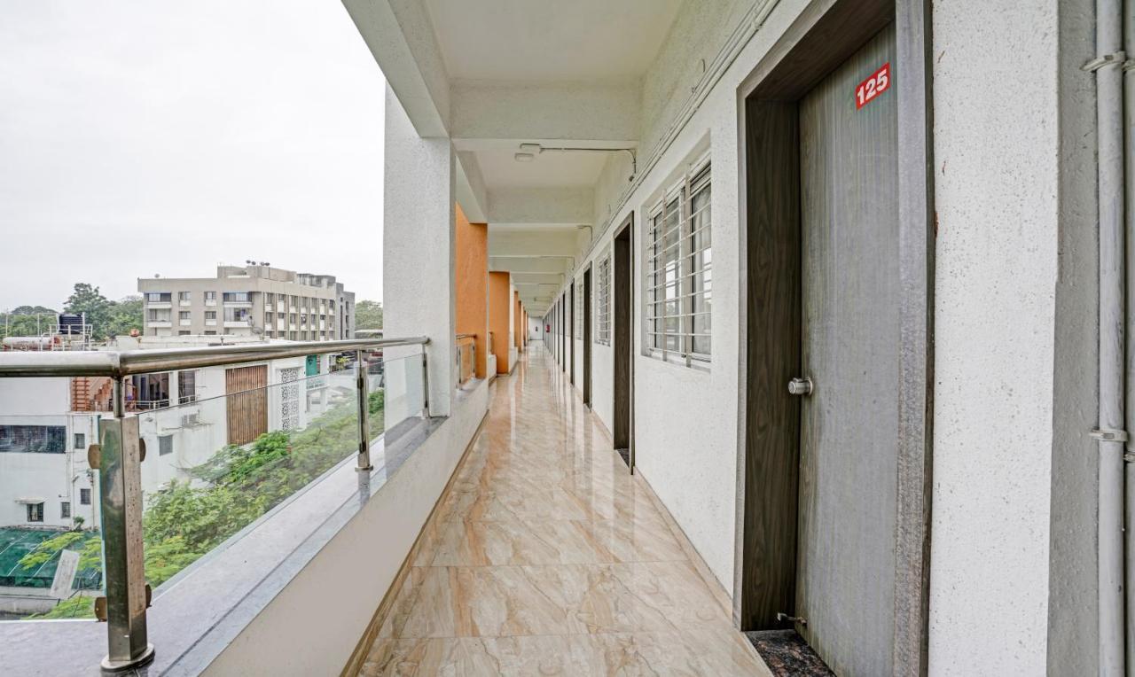 Itsy Hotels Flowers Park นาสิก ภายนอก รูปภาพ